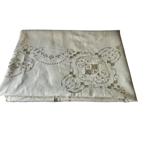 Hand Embroidered Beige Linen Tablecloth & 6 White Napkins Cut Outs - Picture 5 of 16